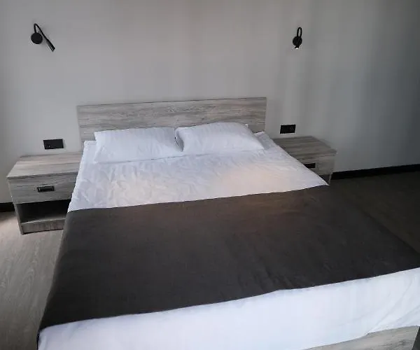 Vip Avtim Motel Oezjhorod